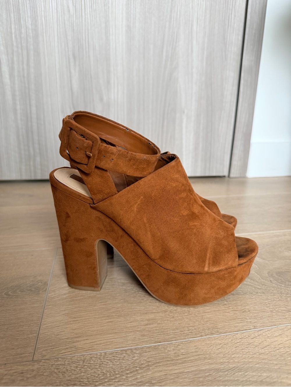 Forever 21 Cognac Faux Suede Platform Block Heel Sandals Women’s US 6.5